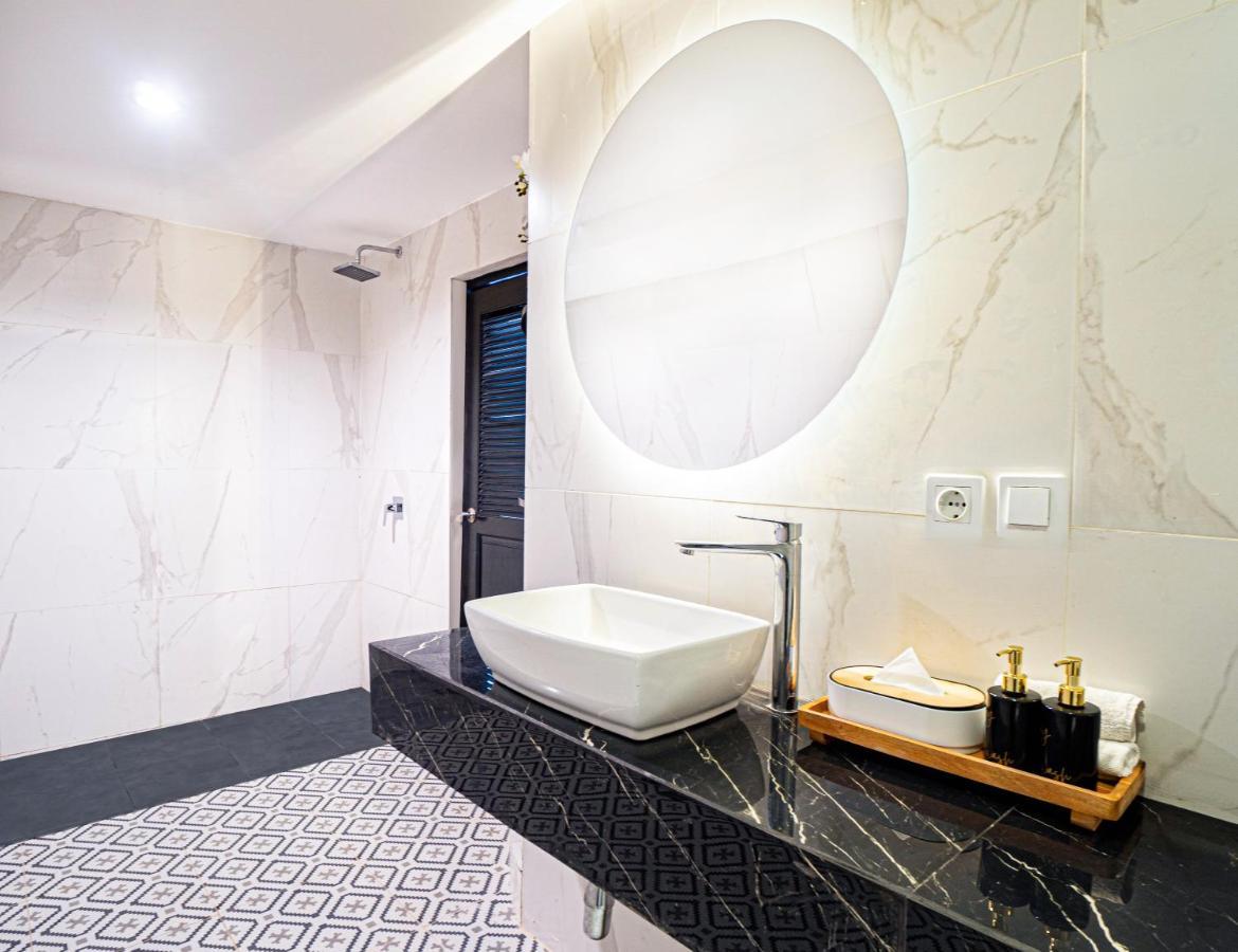 Casa Wina Kuta Hotel Kuta  Ngoại thất bức ảnh